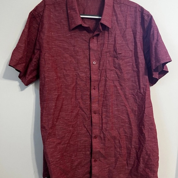 Travis Mathew Other - Travis Mathew Shirt Mens 2XL XXL Red Geometric Short Sleeve Stretch Button Up